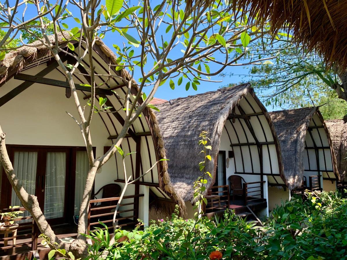 The Yoga Garden Hotel Gili Trawangan Exterior photo