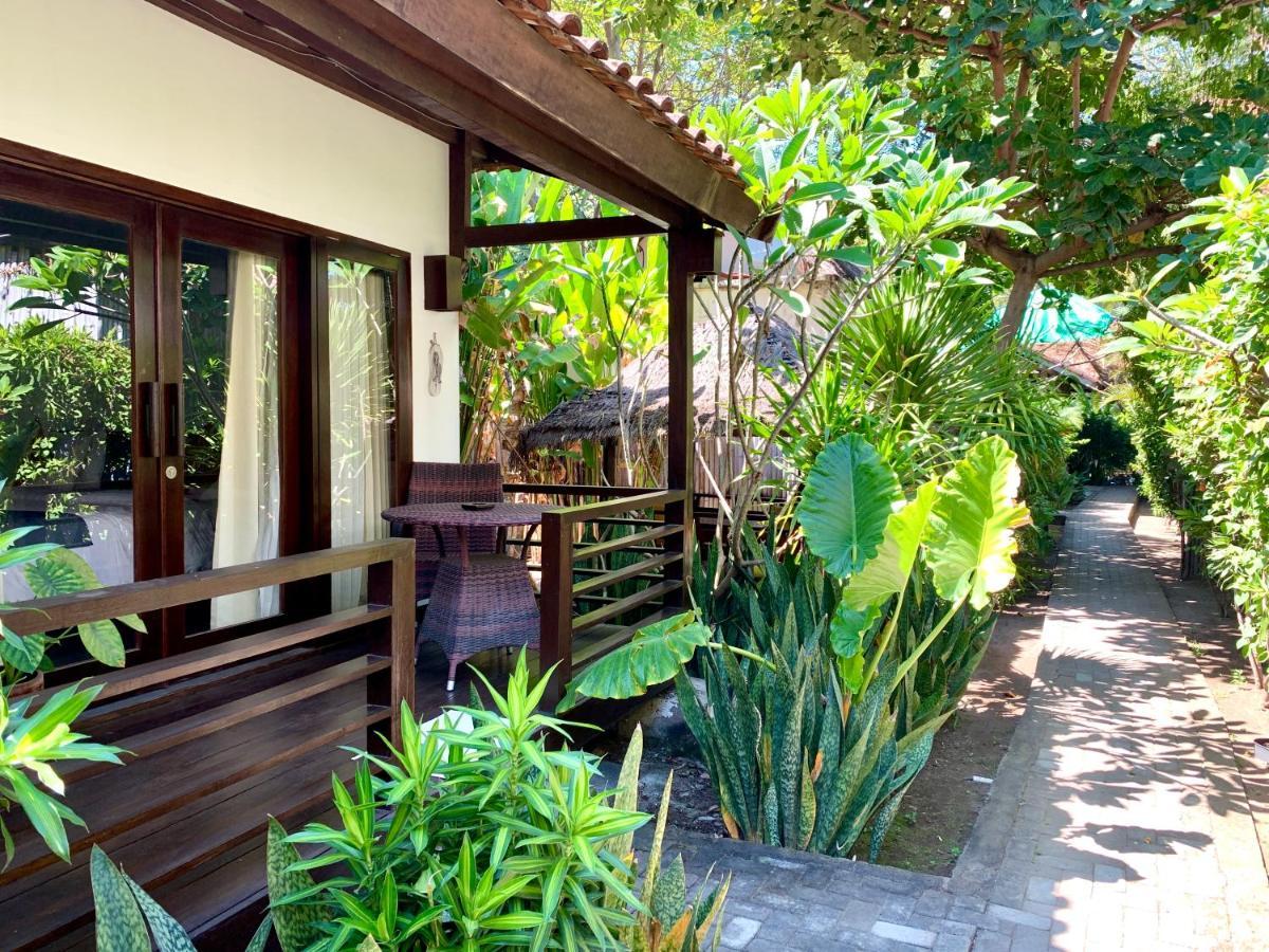 The Yoga Garden Hotel Gili Trawangan Exterior photo